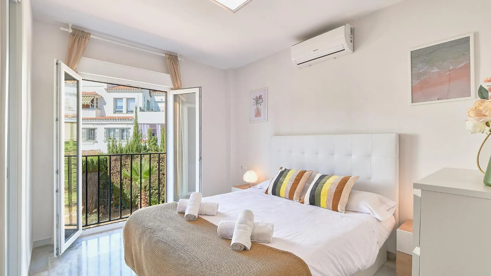 Villa By The Beach. Pool, Priv Parking And Golf Torre de Benagalbon Holiday home