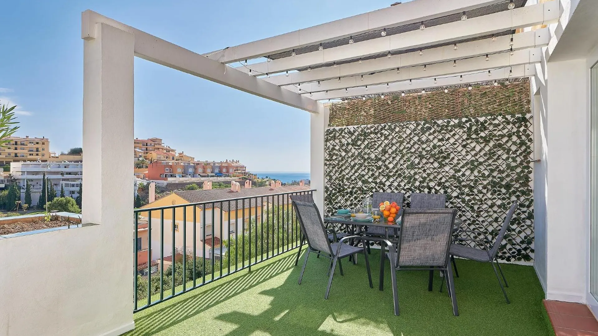 Villa By The Beach. Pool, Priv Parking And Golf Torre de Benagalbon