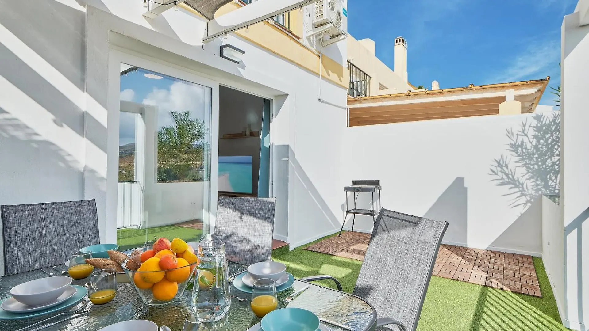 Villa By The Beach. Pool, Priv Parking And Golf Torre de Benagalbon Spain