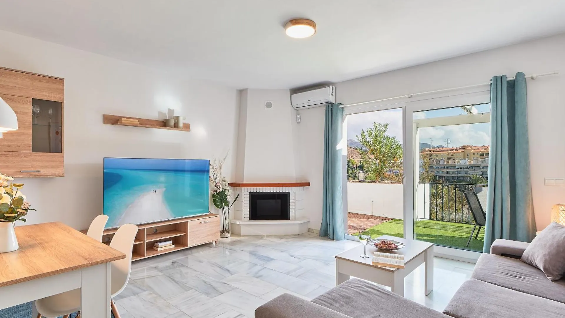 Villa By The Beach. Pool, Priv Parking And Golf Torre de Benagalbon Holiday home